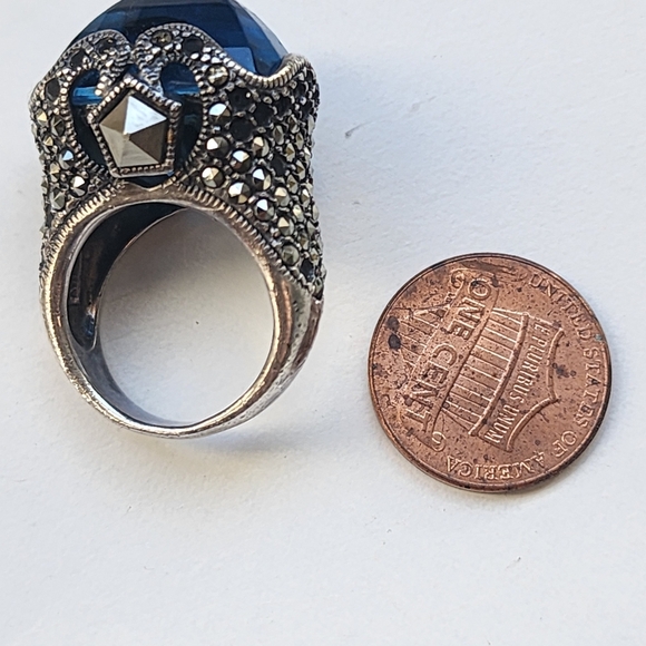 Elegant Blue Gemstone 925 Silver Ring - Picture 9 of 10